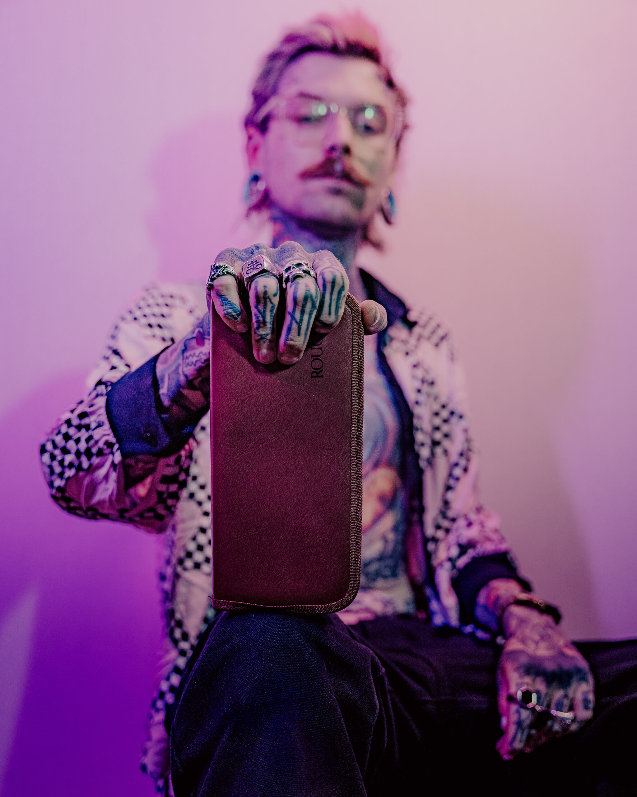 8 Ways to Smell Good and Drive Him Wild